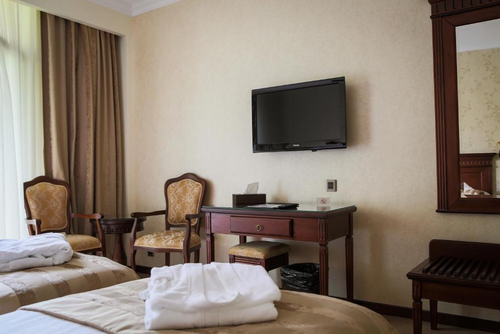 Hotel Foisorul Cu Flori Sinaia Habitación foto